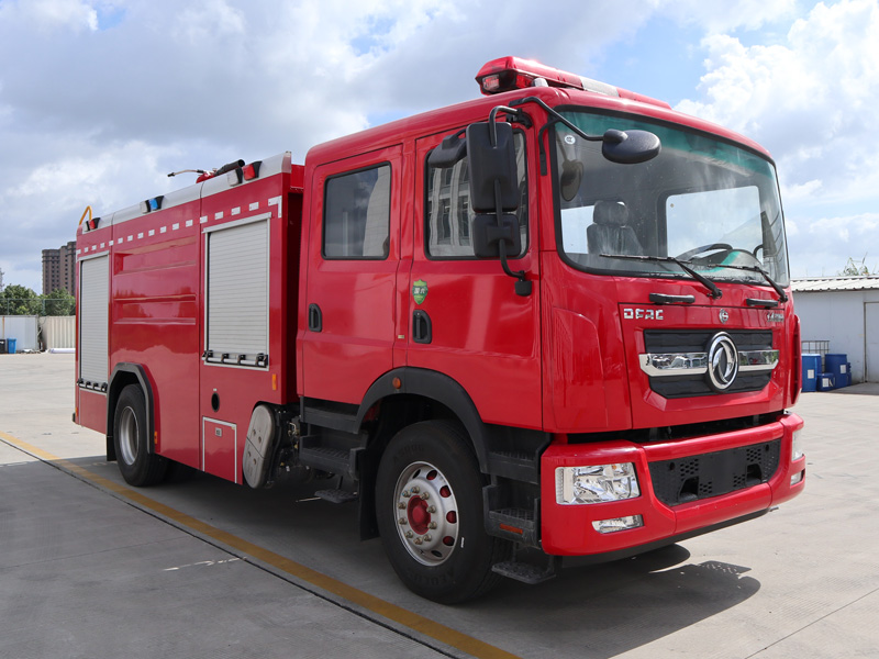 消防車(chē)，消防車(chē)廠(chǎng)家，泡沫消防車(chē)，楚勝汽車(chē)集團(tuán)