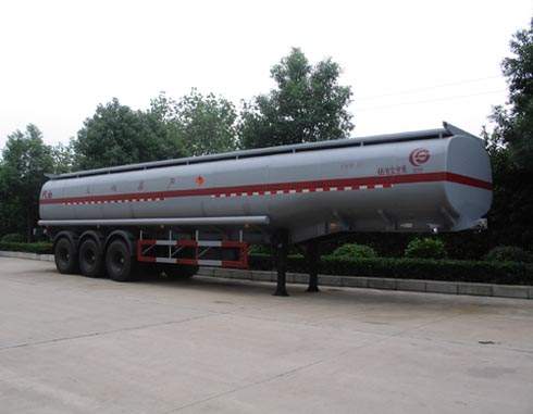 楚勝牌CSC9401GYY型運(yùn)油半掛車