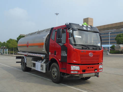 楚勝牌CSC5180GYYLC5A型鋁合金運(yùn)油車